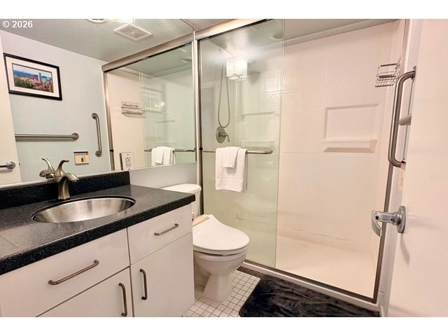 2020 Sw MAIN St 402, Portland, OR 97205