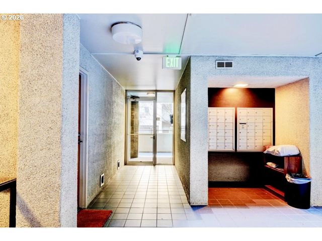 2020 Sw MAIN St 402, Portland, OR 97205