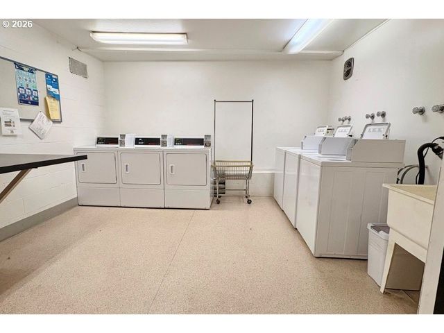 2020 Sw MAIN St 402, Portland, OR 97205