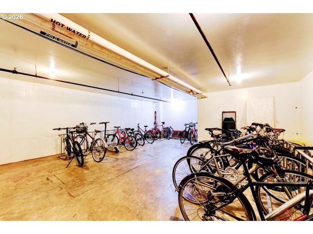 2020 Sw MAIN St 402, Portland, OR 97205