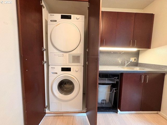 2020 Sw MAIN St 402, Portland, OR 97205