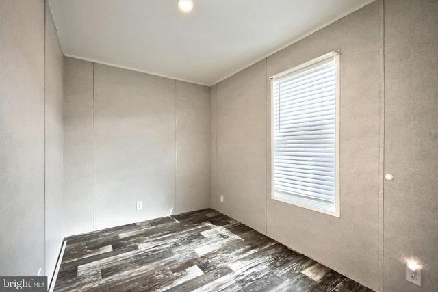 69 MOBILE DR, Thomasville, PA 17364