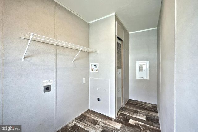 69 MOBILE DR, Thomasville, PA 17364