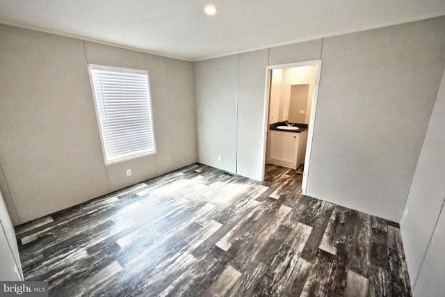 69 MOBILE DR, Thomasville, PA 17364