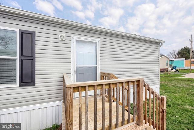 69 MOBILE DR, Thomasville, PA 17364