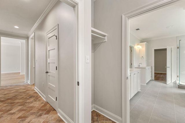 28 Pecan Acres, Hattiesburg, MS 39402