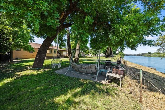 805 2nd St, Tehama, CA 96090