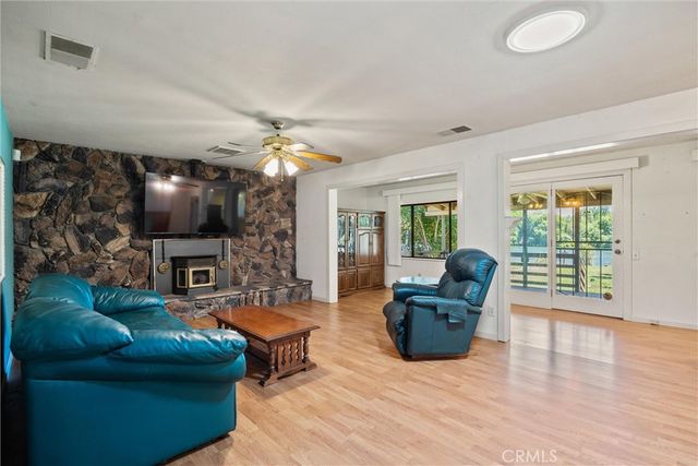 805 2nd St, Tehama, CA 96090