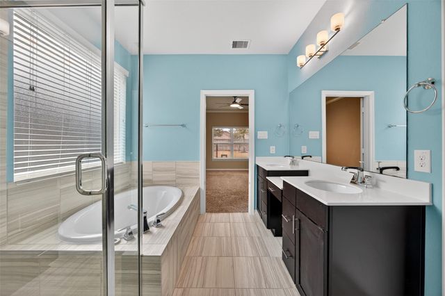 11022 Honeysuckle Haven Drive, Cypress, TX 77433