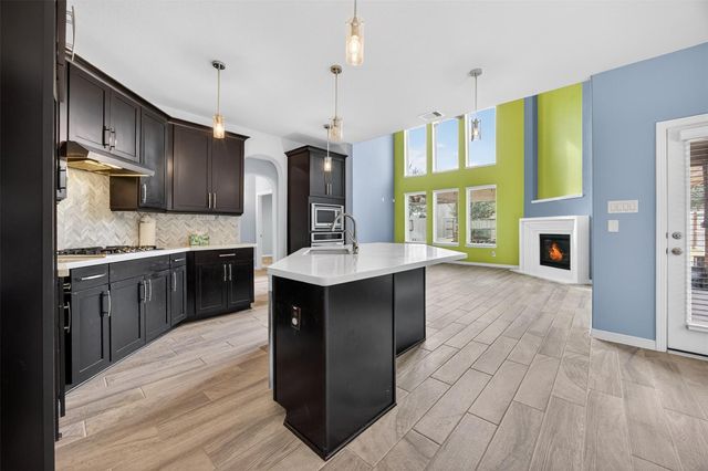 11022 Honeysuckle Haven Drive, Cypress, TX 77433