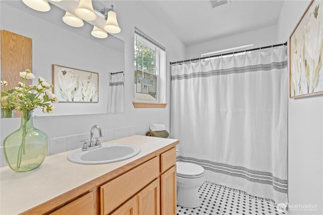 515 19th Avenue SW, Puyallup, WA 98371