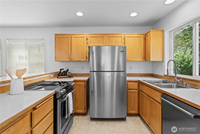 515 19th Avenue SW, Puyallup, WA 98371