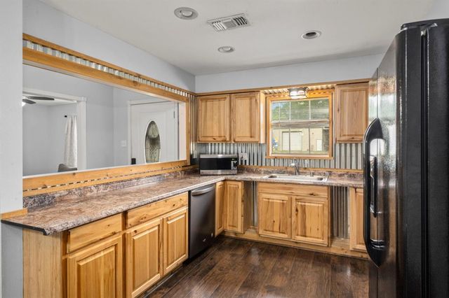 8911 Carraway Lane, Magnolia, TX 77354