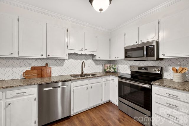 1422 McIlroy Road, Charlotte, NC 28212