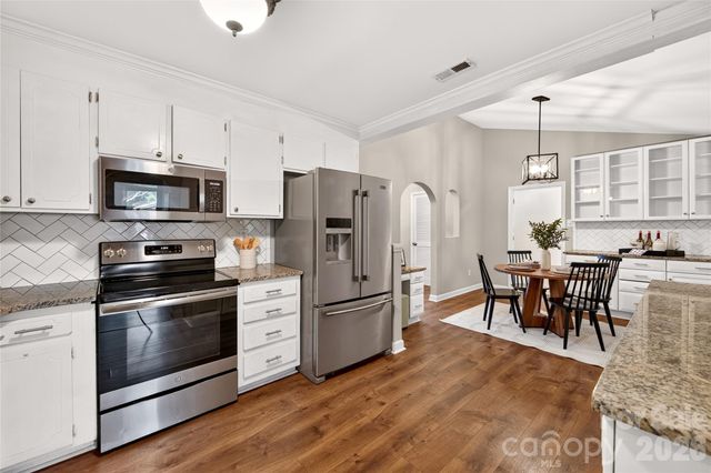 1422 McIlroy Road, Charlotte, NC 28212