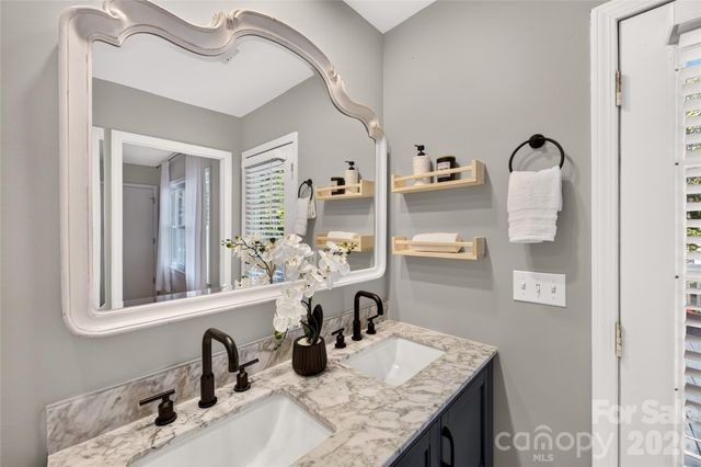 1422 McIlroy Road, Charlotte, NC 28212