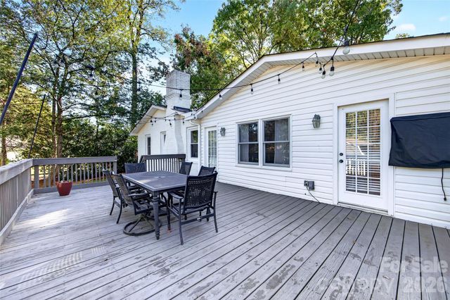 1422 McIlroy Road, Charlotte, NC 28212