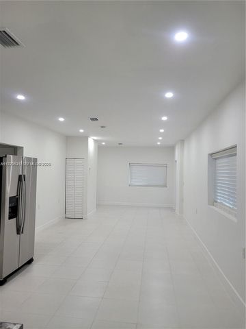 511 NW 62nd Ave, Miami, FL 33126