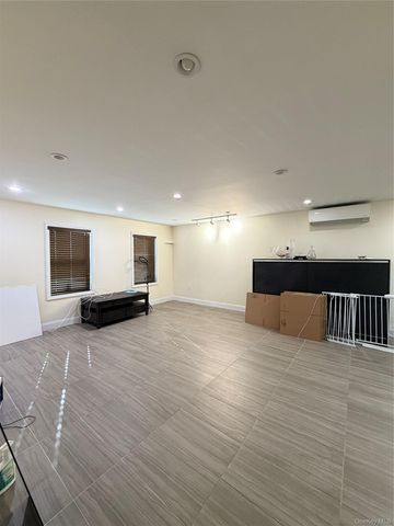 3321 Farrington Street 2nd FL, Flushing, NY 11354