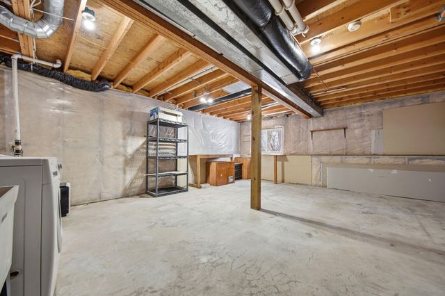 5452 Helena Road N, Oakdale, MN 55128