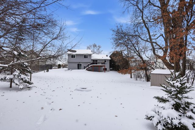 5452 Helena Road N, Oakdale, MN 55128