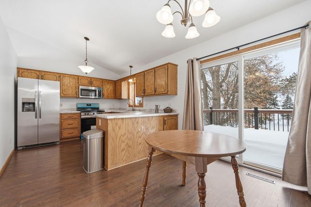 5452 Helena Road N, Oakdale, MN 55128