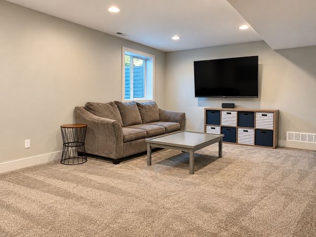 135 SE Trillium Drive, Waukee, IA 50263