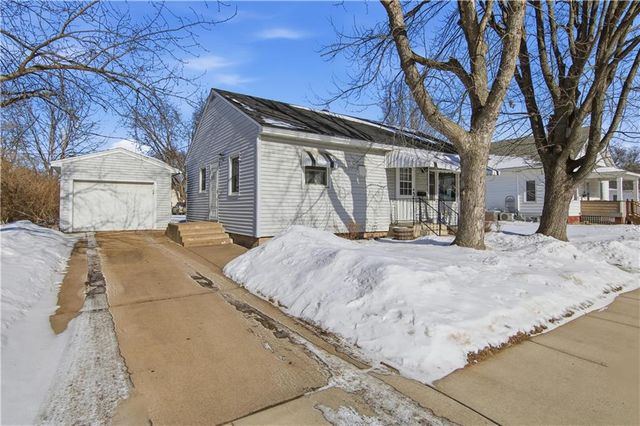 528 W Elm Street, Chippewa Falls, WI 54729