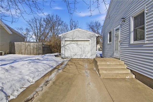 528 W Elm Street, Chippewa Falls, WI 54729