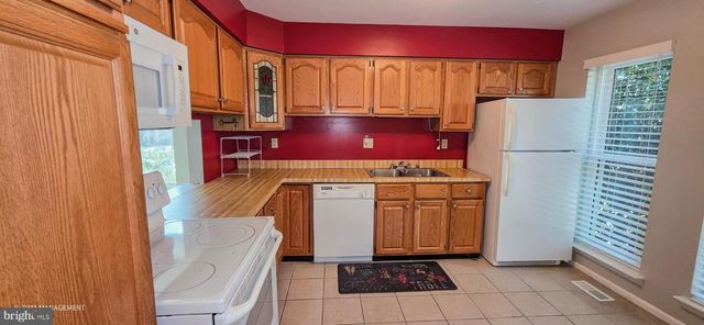 5677 PHELPS LUCK DR, Columbia, MD 21045