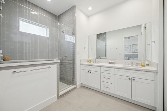 845 Elkhart Street B, Houston, TX 77091