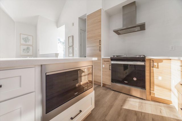 845 Elkhart Street B, Houston, TX 77091