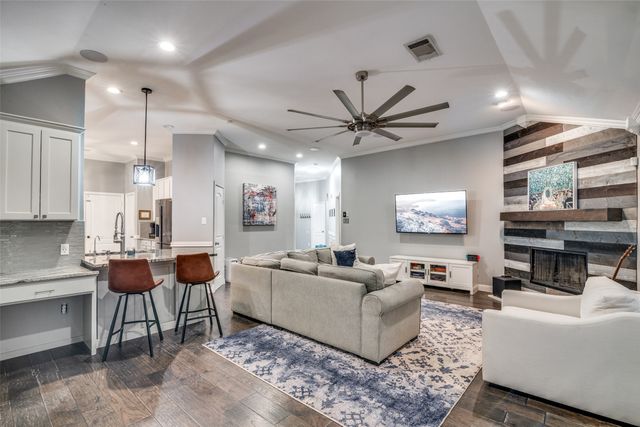 2301 Trickling Creek Drive, Garland, TX 75041