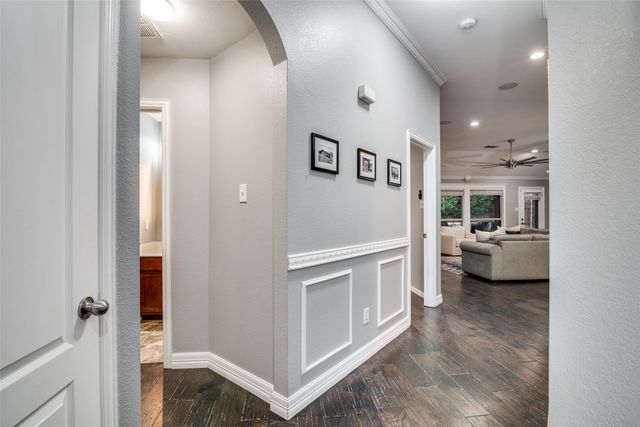 2301 Trickling Creek Drive, Garland, TX 75041