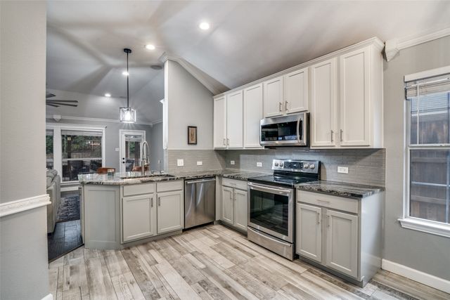 2301 Trickling Creek Drive, Garland, TX 75041