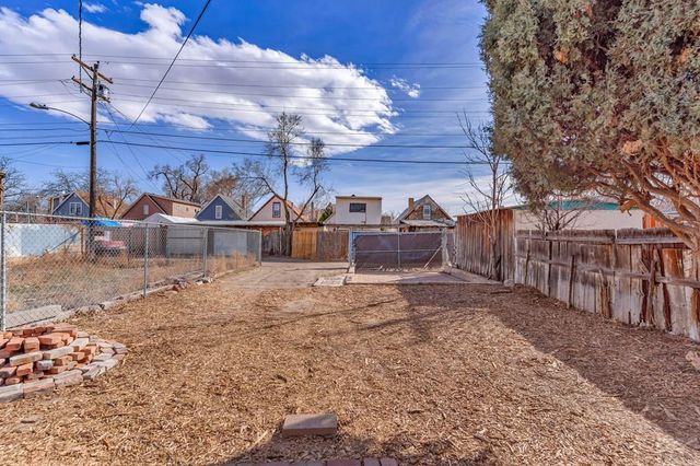 918 E 8th St, Pueblo, CO 81001