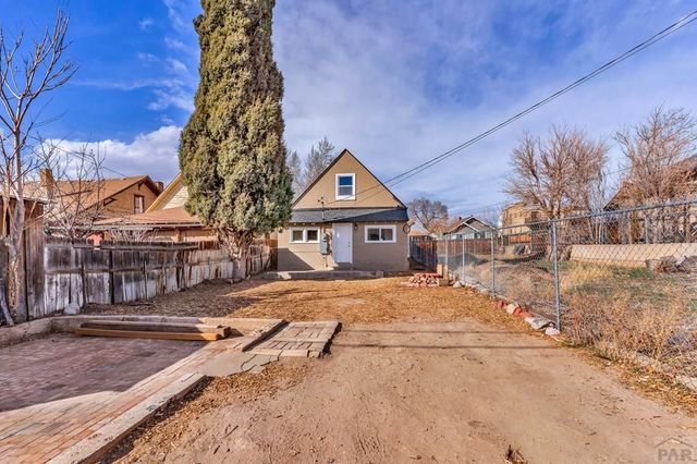 918 E 8th St, Pueblo, CO 81001