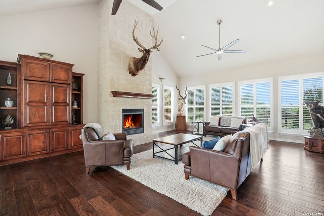 1280 Mystic Pkwy, Spring Branch, TX 78070