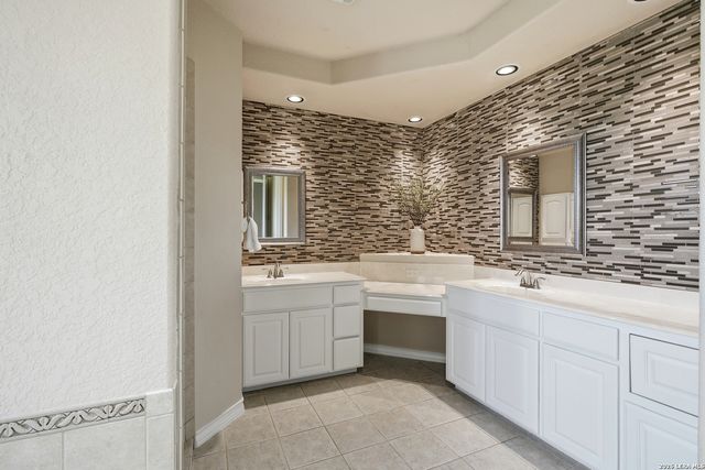 1280 Mystic Pkwy, Spring Branch, TX 78070