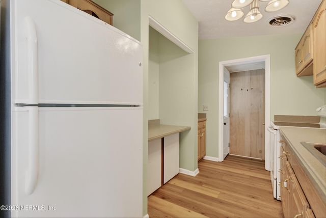 7638 CREST Drive N, Jacksonville, FL 32221