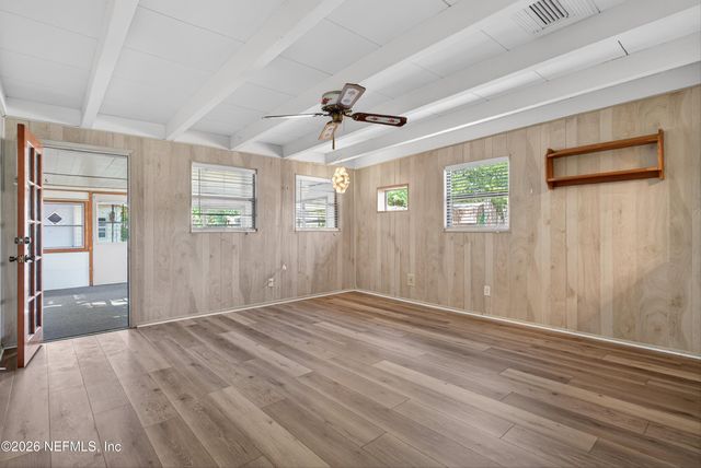 7638 CREST Drive N, Jacksonville, FL 32221