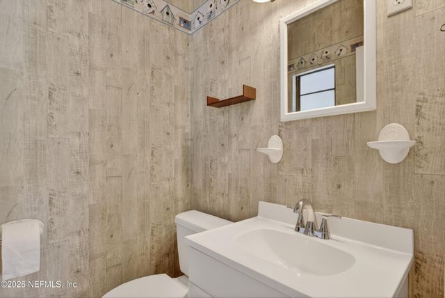 7638 CREST Drive N, Jacksonville, FL 32221