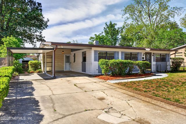 7638 CREST Drive N, Jacksonville, FL 32221