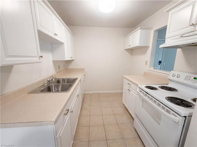 5655 Hornaday Road F, Greensboro, NC 27409