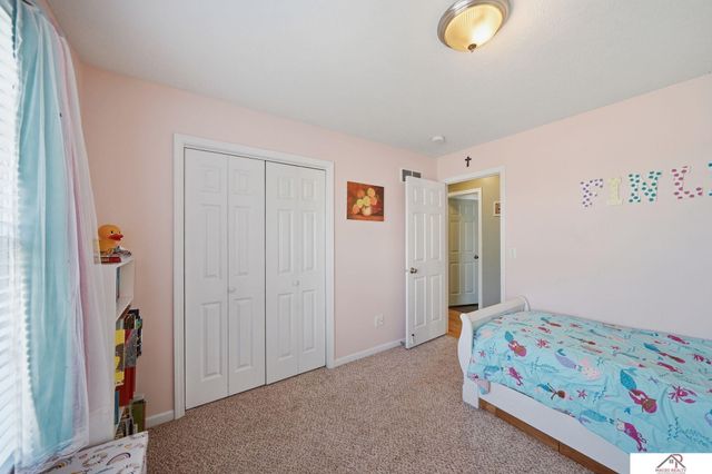 900 Fairway Ct Court, Crete, NE 68333