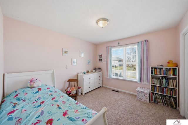 900 Fairway Ct Court, Crete, NE 68333