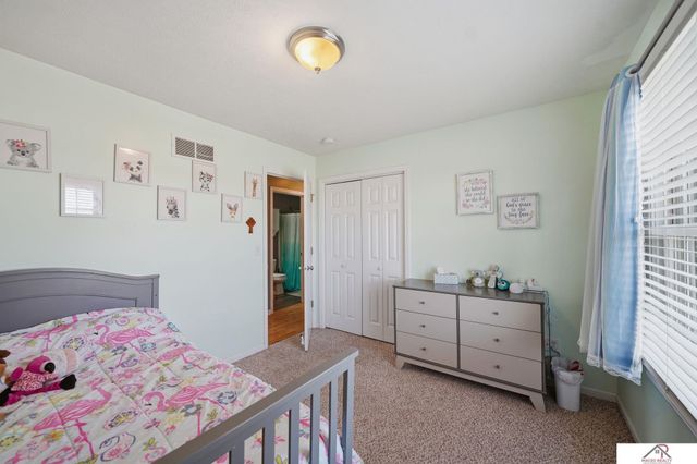 900 Fairway Ct Court, Crete, NE 68333