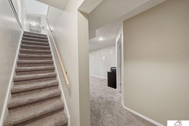 900 Fairway Ct Court, Crete, NE 68333