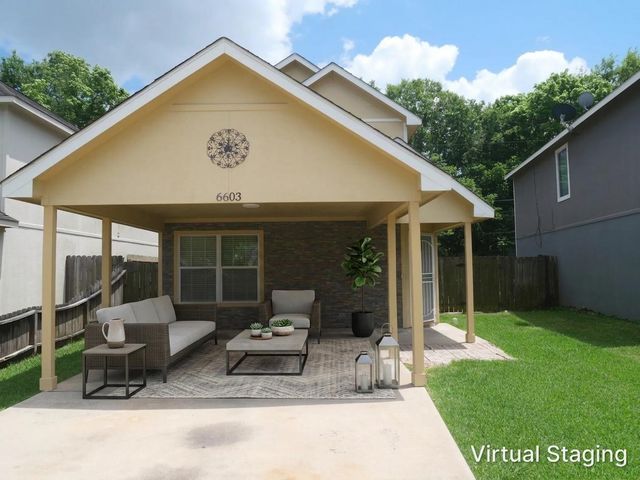 6603 Schambray Street, Houston, TX 77085