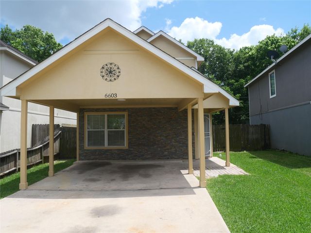 6603 Schambray Street, Houston, TX 77085
